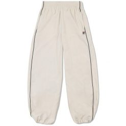 Damskie spodnie dresowe Fila San Siro. Białe spodnie dresowe damskie Fila, z dresówki, na fitness i siłownię. W wyprzedaży za 284.00 zł.
