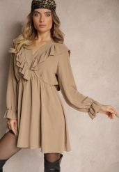 Ciemnobeżowa Kopertowa Sukienka z Żabotem Ozdobiona Falbankami Melosia. Brązowe sukienki damskie Renee, na co dzień, bez wzorów, eleganckie, bez kołnierzyka, bez ramiączek, mini, kopertowe. W wyprzedaży za 52.49 zł.