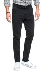 WRANGLER SPODNIE MĘSKIE CHINO DARK NAVY W16LA1XAE 112127300. Niebieskie spodnie materiałowe męskie Wrangler, bez wzorów, z materiału. W wyprzedaży za 99.99 zł.