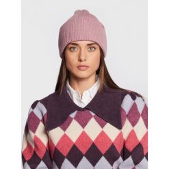Czapka 4F. Czerwone czapki zimowe damskie 4f. Za 59.99 zł.
