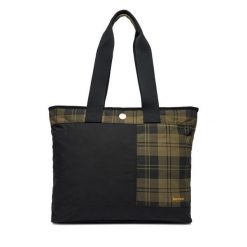 Torebka Barbour. Czarne torebki klasyczne damskie Barbour, bez wzorów, bez dodatków. Za 579.99 zł.