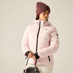 Damska kurtka narciarska Gliding II. Czerwone kurtki narciarskie i snowboardowe damskie Dare 2b, l, bez wzorów, z materiału, z kapturem, narciarskie. Za 587.00 zł.