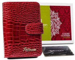 Portfel skórzany Peterson czerwony PTN CR-602-0738 RED. Czerwone portfele damskie Peterson, bez wzorów, ze skóry. Za 125.99 zł.