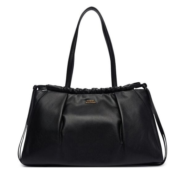 Torebka Tommy Hilfiger. Czarne torebki klasyczne damskie Tommy Hilfiger, bez wzorów, bez dodatków. Za 1,099.00 zł.