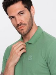 Męska jednokolorowa koszulka polo BASIC z dzianiny pique - zielona V11 - Rozmiar: S. Zielone koszulki polo męskie Ombre Clothing, m, z aplikacjami, z bawełny, bez ramiączek. W wyprzedaży za 79.99 zł.