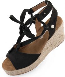 Sandały damskie Refresh na koturnie 9 cm czarne. Czarne sandały damskie Refresh, bez wzorów, z gumy, bez obcasa, na koturnie. Za 182.99 zł.