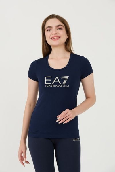 EA7 Granatowy damski t-shirt ze srebrnym logo, Rozmiar XS. Niebieskie t-shirty damskie EA7 Emporio Armani, xs, bez wzorów, bez kołnierzyka. W wyprzedaży za 190.99 zł.