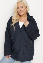 Granatowa Kurtka Wiatrówka z Odpinanym Kapturem i Ściągaczami Arseli. Niebieskie kurtki damskie Born2be, plus size, bez wzorów, z jeansu. Za 199.99 zł.