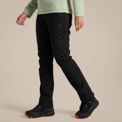 Damskie spodnie wodoodporne Craghoppers Airedale II. Czarne spodnie dresowe damskie CRAGHOPPERS, bez wzorów. Za 417.60 zł.