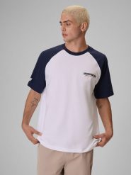 4F T-shirt loose z nadrukiem męski - granatowy S. Niebieskie t-shirty męskie 4f, m, bez wzorów, z bawełny, bez kołnierzyka. Za 59.99 zł.