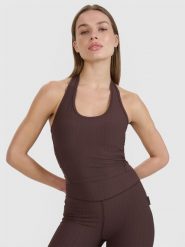 4F Crop top slim gładki damski 4F x Anna Lewandowska - brązowy L. Brązowe topy damskie 4f, l, bez wzorów, z dzianiny, bez kołnierzyka. Za 59.99 zł.