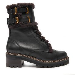 Trzewiki See By Chloé. Czarne botki damskie See By Chloé, bez obcasa, na słupku, bez zapięcia. Za 2,619.00 zł.