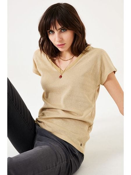 Garcia Koszulka w kolorze beżowym rozmiar: XS. Brązowe bluzki damskie Garcia, xs, bez wzorów, bez kołnierzyka, bez ramiączek. Za 78.47 zł.