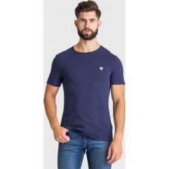 T-SHIRT GUESS. Niebieskie t-shirty męskie Guess, l, z aplikacjami, z bawełny, bez kołnierzyka. Za 139.00 zł.