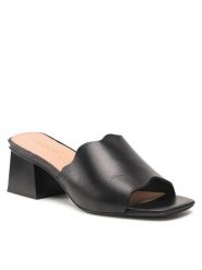 Lasocki Klapki U704 Czarny. Czarne klapki damskie Lasocki, bez wzorów, ze skóry, bez obcasa. Za 229.99 zł.