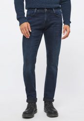 MUSTANG OREGON TAPERED MĘSKIE SPODNIE JEANSOWE DENIM BLUE 1013214 5000 784. Niebieskie spodnie materiałowe męskie Mustang, bez wzorów, z denimu. Za 199.99 zł.