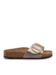 Birkenstock Klapki Madrid Big Buckle 1016237 Brązowy. Brązowe klapki damskie Birkenstock, bez wzorów, ze skóry, bez obcasa. Za 499.99 zł.