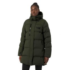 Płaszcz zimowy damski Helly Hansen Adore Puffy Parka. Zielone parki damskie Helly Hansen, na zimę, m, bez wzorów, sportowe. Za 959.99 zł.