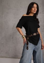 Czarna Asymetryczna Bluzka z Wiskozy z Krótkim Rękawem Zdobiona Marszczeniem Undishi. Czarne bluzki damskie Renee, m, z aplikacjami, z dzianiny, casualowe, z asymetrycznym kołnierzem, bez ramiączek. Za 79.99 zł.