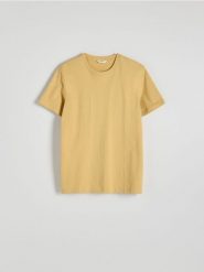 Bawełniany t-shirt regular - musztardowy. T-shirty męskie Reserved, l, bez wzorów, z bawełny, bez kołnierzyka. W wyprzedaży za 39.99 zł.