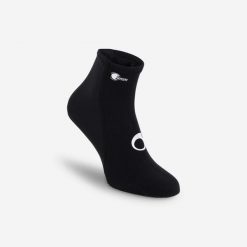 Skarpety do nurkowania Subea SCD z neoprenu 2 mm. Czarne skarpetki damskie SUBEA, bez wzorów, z materiału. Za 29.99 zł.