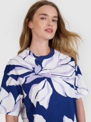 4F T-shirt oversize z nadrukiem damski - granatowa S. Niebieskie t-shirty damskie 4f, s, bez wzorów, z bawełny, bez kołnierzyka. W wyprzedaży za 49.99 zł.