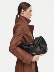 Steve Madden Torebka Bshannon 13002624 Czarny. Czarne torebki klasyczne damskie Steve Madden, bez wzorów, ze skóry, bez dodatków. Za 519.99 zł.