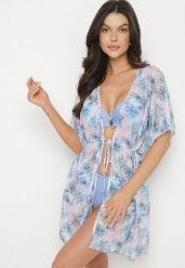 Niebiesko-Różowa Narzutka Plażowa w Kwiaty z Wiązaniem Ulonesia. Niebieskie bikini damskie Born2be, bez wzorów. Za 49.99 zł.