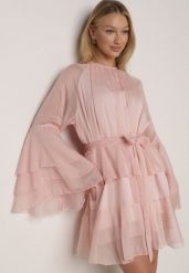Różowa Sukienka z Eterycznymi Falbanami i Wiązanym Paskiem Rivaniah. Czerwone sukienki damskie Born2be, na imprezę, m, bez wzorów, eleganckie, bez kołnierzyka, bez ramiączek, mini, kopertowe. Za 149.99 zł.