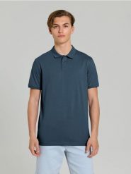 Bawełniana koszulka polo - niebieski. Niebieskie koszulki polo męskie Sinsay, l, bez wzorów, z bawełny, bez ramiączek. Za 19.99 zł.
