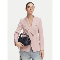 Torebka Guess. Niebieskie torebki klasyczne damskie Guess, z aplikacjami, bez dodatków. Za 544.99 zł.