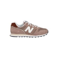 Buty sneakersy sportowe męskie New Balance ML373XA2. Białe buty sportowe na co dzień męskie New Balance, bez zapięcia. W wyprzedaży za 319.00 zł.