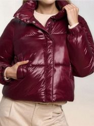 Pikowana kurtka puffer - bordowy. Czerwone kurtki damskie Sinsay, l, bez wzorów, bez kaptura. Za 89.99 zł.