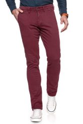 MUSTANG SPODNIE MĘSKIE Classic Chino CHOCOLATE TRUFFLE 1006674 7140. Czarne spodnie materiałowe męskie Mustang, bez wzorów, z materiału. W wyprzedaży za 99.99 zł.