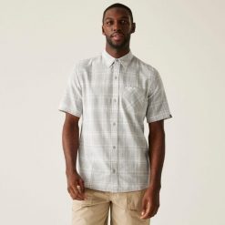 Koszula Regatta Loran. Szare koszule męskie Regatta, l, bez wzorów, bez kołnierzyka, bez ramiączek. Za 187.50 zł.