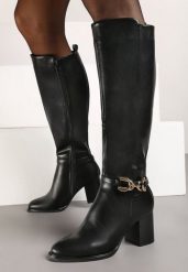 Czarne Eleganckie Kozaki na Słupku z Ozdobnym Detalem przy Cholewce Resini. Czarne kozaki damskie Born2be, z jeansu, bez obcasa, na obcasie. Za 149.99 zł.