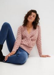 Sweter ażurowy w optyce kopertowego. Czarne swetry klasyczne damskie bonprix, bez kołnierzyka. Za 109.99 zł.