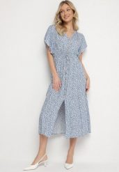 Niebieska Bawełniana Sukienka Rozkloszowana w Cętki z Ozdobnymi Guzikami Alulune. Niebieskie sukienki damskie Born2be, na co dzień, l, bez wzorów, z bawełny, eleganckie, bez kołnierzyka, bez ramiączek, midi, kopertowe. W wyprzedaży za 47.99 zł.
