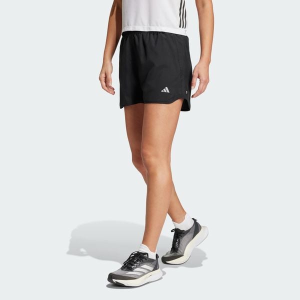 Szorty Run It. Czarne spodenki sportowe damskie Adidas, bez wzorów, z materiału, sportowe. Za 126.70 zł.