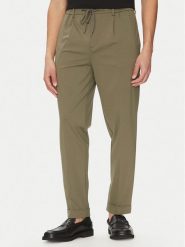 Liu Jo Spodnie materiałowe QA5080 J4776 80515 Zielony Regular Fit. Zielone spodnie materiałowe męskie Liu Jo, bez wzorów, z materiału. W wyprzedaży za 349.99 zł.
