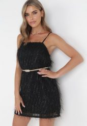 Czarna Sukienka Mini z Cienkimi Frędzlami i Kwadratowym Dekoltem Lockia. Czarne sukienki damskie Born2be, m, bez wzorów, bez kołnierzyka, bez ramiączek, mini. Za 99.99 zł.