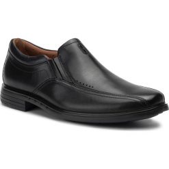 Półbuty CLARKS - Unsherldan Go 261286947 Black Leather. Czarne buty wizytowe męskie Clarks, z materiału, bez zapięcia. W wyprzedaży za 289.00 zł.
