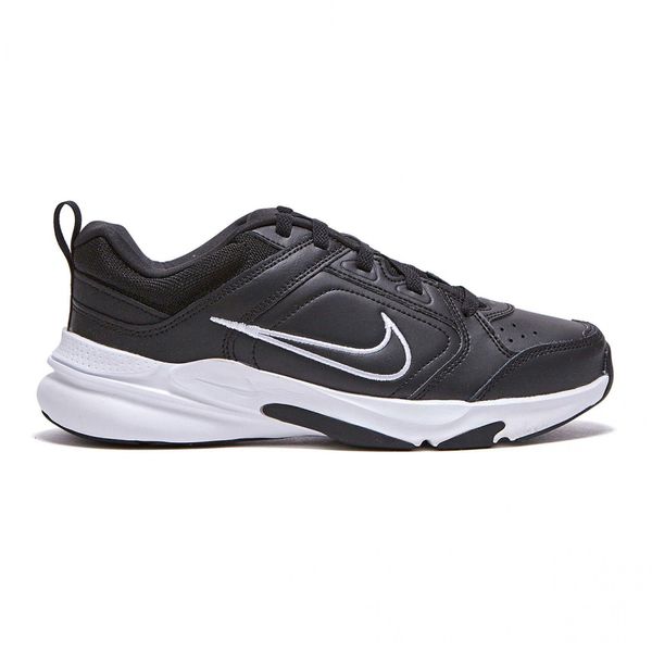 Buty do chodzenia męskie Nike Defyallday. Białe buty sportowe na co dzień męskie Nike, z gumy, bez zapięcia, trekkingowe. Za 338.00 zł.