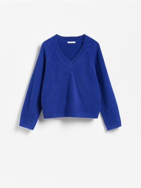 Sweter z raglanowym rękawem - niebieski. Niebieskie swetry klasyczne damskie Reserved, l, z dzianiny, bez kołnierzyka. Za 119.99 zł.