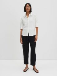 Someday Bluzka "Zubliana" w kolorze białym rozmiar: 42. Białe bluzki damskie Someday, bez wzorów, z bawełny, bez kołnierzyka, bez ramiączek. Za 130.99 zł.