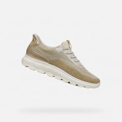 Buty GEOX D SPHERICA PLUS Złoty. Żółte obuwie trekkingowe damskie Geox. Za 459.99 zł.