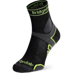 Skarpety biegowe Bridgedale Ultra Lt T2 Merino Sport 3/4 Crew. Niebieskie skarpetki damskie Bridgedale, bez wzorów. Za 76.99 zł.