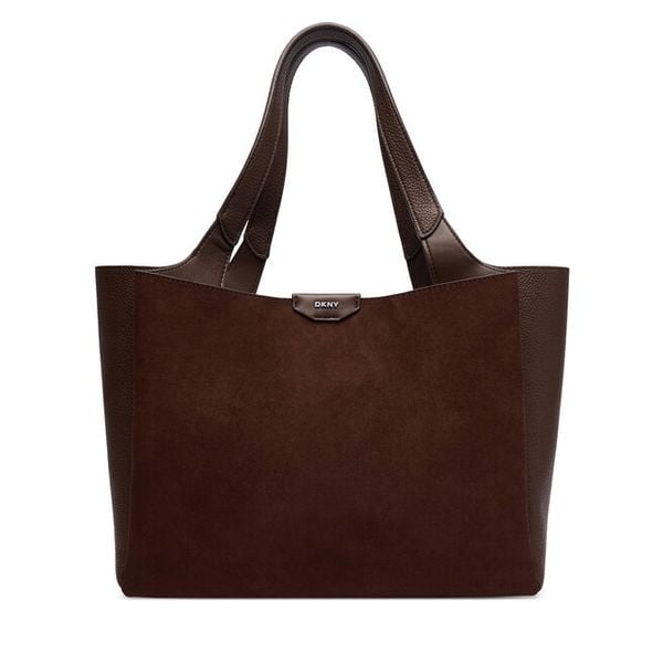 Torebka DKNY. Brązowe torebki klasyczne damskie DKNY, bez wzorów, bez dodatków. Za 789.99 zł.