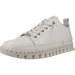 Buty CARMELA 163105C Biały. Białe obuwie trekkingowe damskie Carmela. Za 481.05 zł.