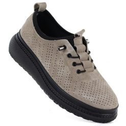 Skórzane półbuty ażurowe na platformie fango Jezzi 26PB18-135. Półbuty damskie Jezzi, w ażurowe wzory, ze skóry, bez obcasa, na platformie. Za 189.99 zł.